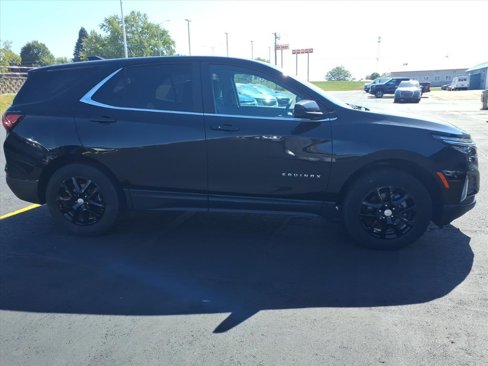 Used 2023 Chevrolet Equinox LT image 2