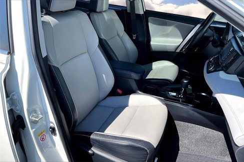 Used 2018 Toyota RAV4 Limited image 29