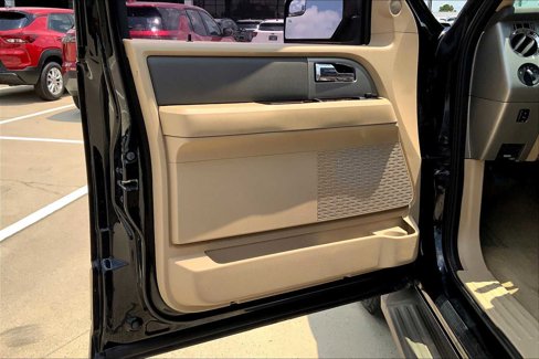 Used 2014 Ford Expedition XLT image 18