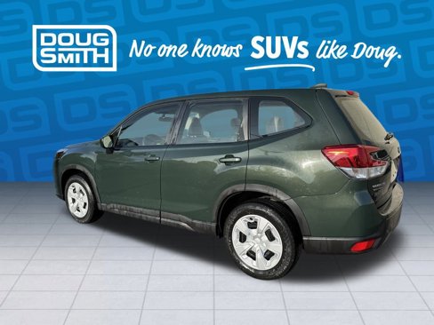 Used 2022 Subaru Forester image 2