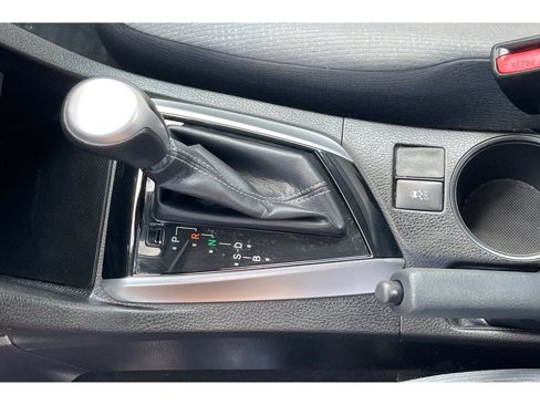 Used 2017 Toyota Corolla L image 29