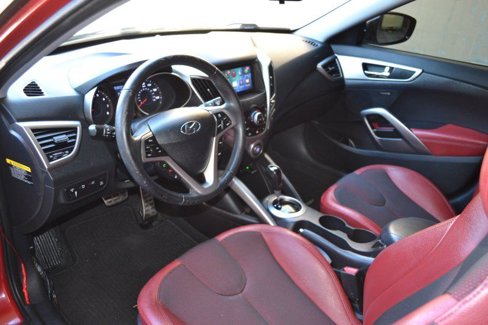 Used 2012 Hyundai Veloster w/ Tech Pkg image 18