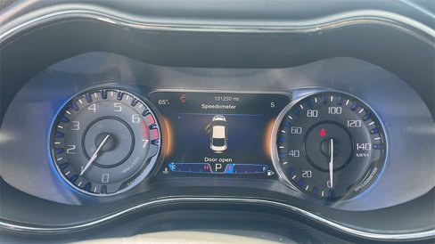Used 2016 Chrysler 200 S image 29