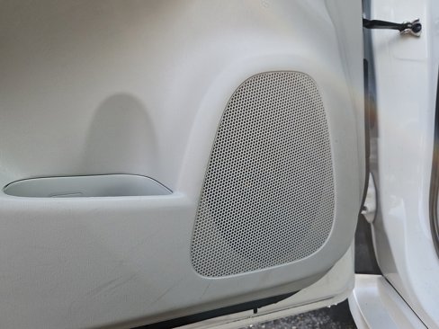 Used 2015 Toyota Prius Three image 11