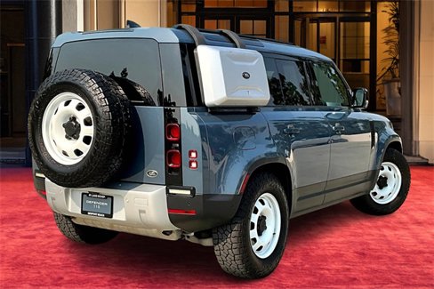Used 2023 Land Rover Defender 110 image 12