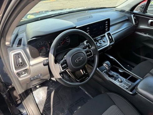Used 2021 Kia Sorento LX image 28