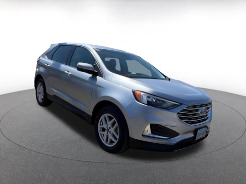 Used 2022 Ford Edge SEL image 3