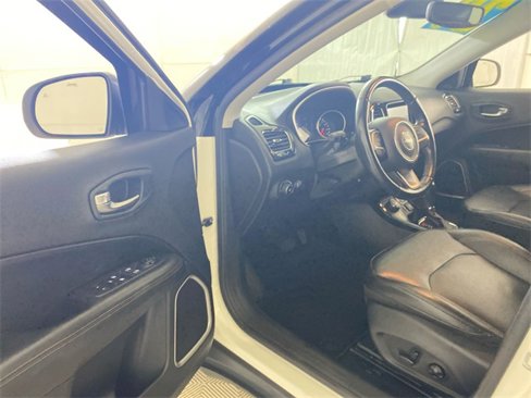 Used 2020 Jeep Compass Limited w/ Safety & Security Group image 27