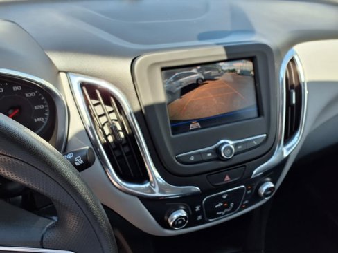 Used 2020 Chevrolet Equinox LS image 29