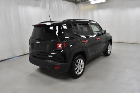 Used 2022 Jeep Renegade Latitude w/ Convenience Group image 5