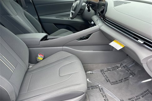 New 2025 Hyundai Elantra SEL image 12
