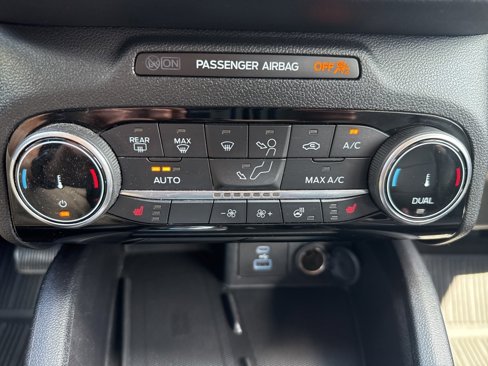 Used 2022 Ford Escape SEL w/ Technology Package image 6
