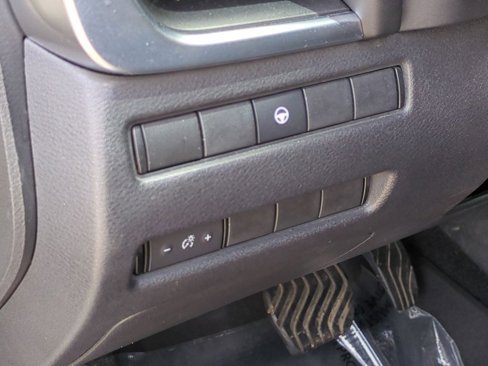 Used 2021 Nissan Rogue SV image 15