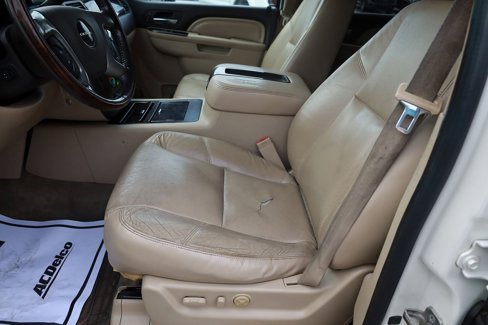 Used 2011 GMC Yukon Denali image 11