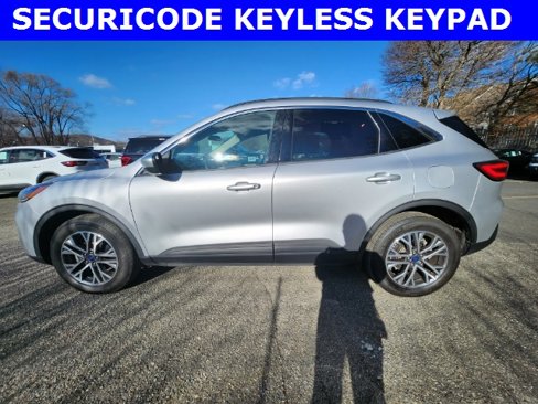 Used 2020 Ford Escape SEL image 3