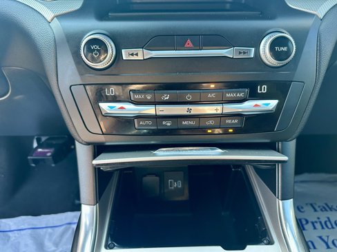 Used 2020 Ford Explorer XLT w/ Equipment Group 202A image 20