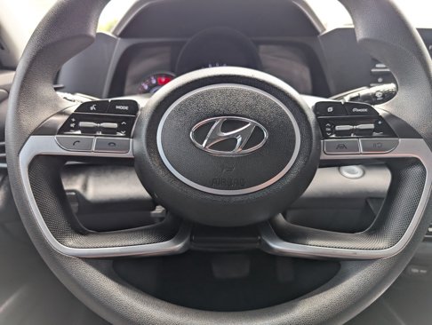 Used 2023 Hyundai Elantra SEL image 26