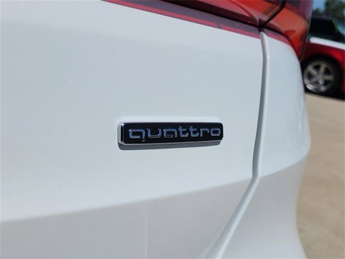 Used 2020 Audi Q3 2.0T Premium w/ Convenience Package image 11