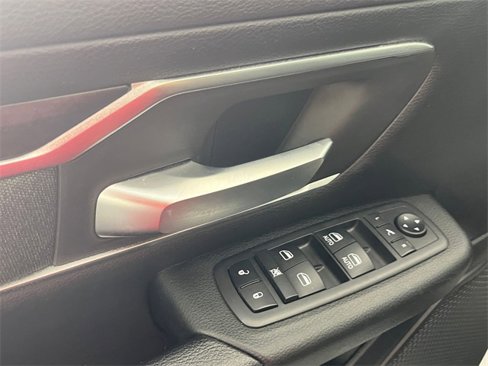 Used 2019 RAM 1500 Big Horn image 12
