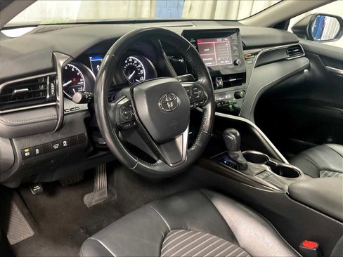 Used 2023 Toyota Camry SE image 8