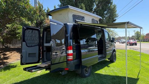 Used 2015 Mercedes-Benz Sprinter 2500 image 2