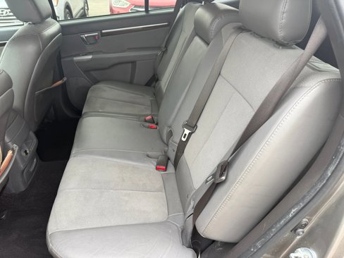 Used 2012 Hyundai Santa Fe SE image 11