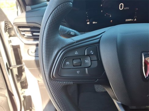 Used 2024 Buick Envista Preferred image 13