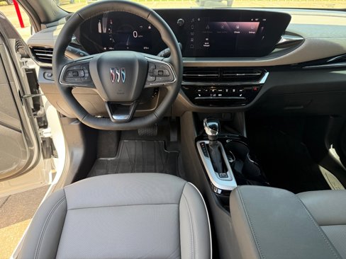 Certified 2025 Buick Envista Avenir image 13