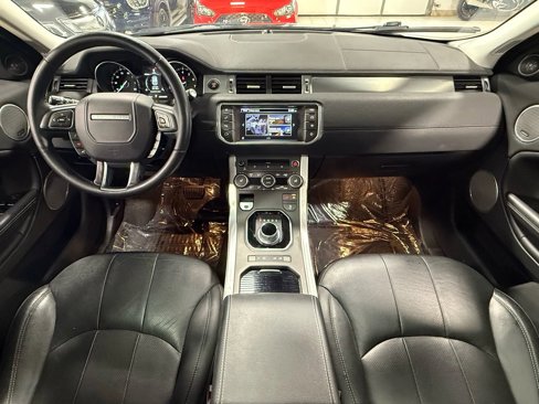 Used 2016 Land Rover Range Rover Evoque SE Premium image 2