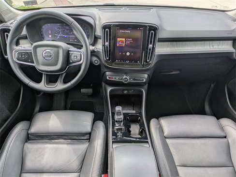 Certified 2025 Volvo XC40 B5 Plus image 15