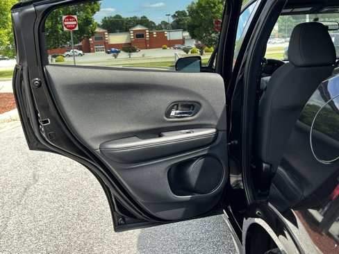 Used 2021 Honda HR-V Sport image 29