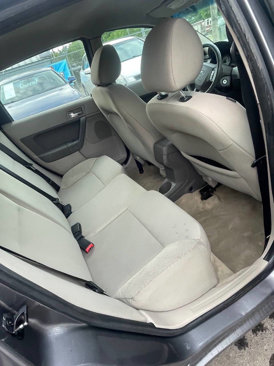 Used 2010 Ford Focus SES image 14