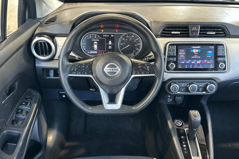 Used 2022 Nissan Versa SV image 14