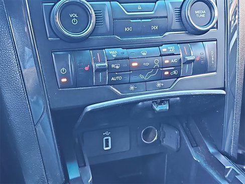Used 2017 Ford Explorer XLT w/ Equipment Group 202A image 25
