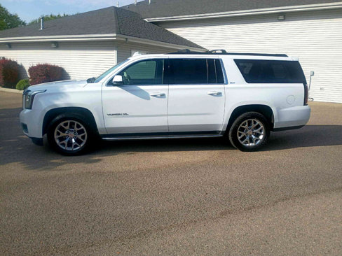Used 2016 GMC Yukon XL SLT w/ Open Road Package image 2