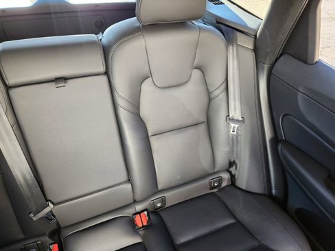 Certified 2025 Volvo XC60 B5 Plus image 15