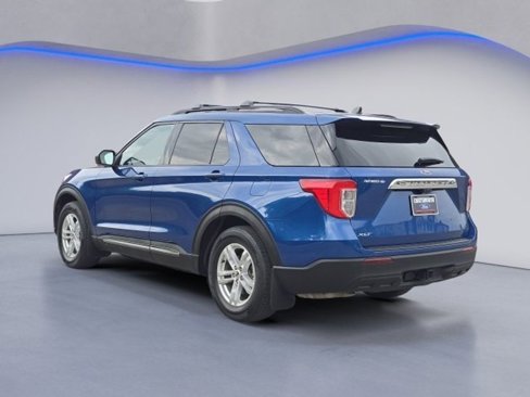 Used 2021 Ford Explorer XLT w/ Class III Trailer Tow Package image 4