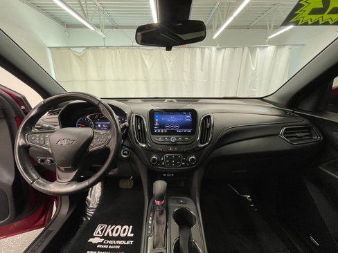 Used 2022 Chevrolet Equinox RS w/ RS Leather Package image 13