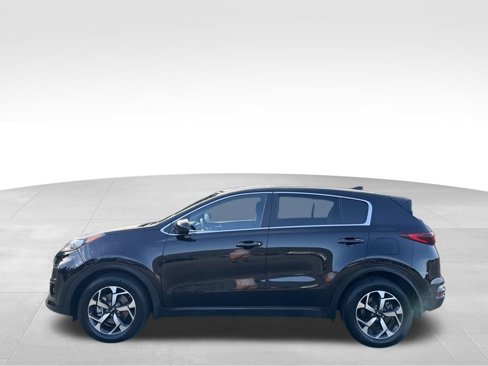 Used 2022 Kia Sportage LX image 2