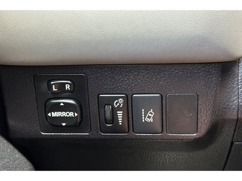 Used 2018 Toyota RAV4 XLE image 30