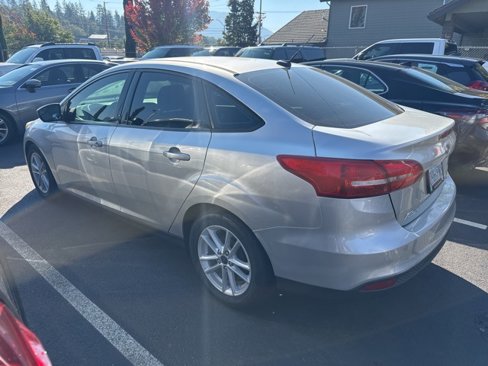 Used 2018 Ford Focus SE image 3