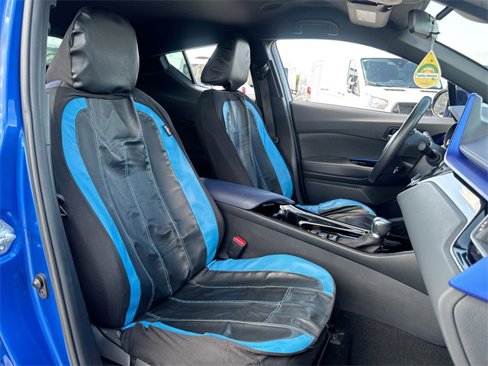 Used 2022 Toyota C-HR XLE image 23