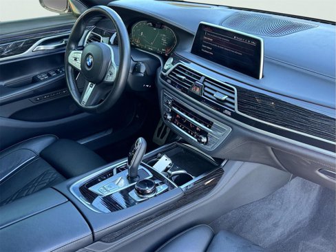 Used 2022 BMW 750i xDrive w/ Executive Package image 14