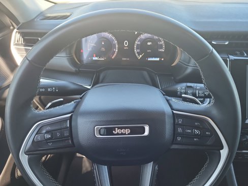 Certified 2023 Jeep Grand Cherokee L Laredo image 10