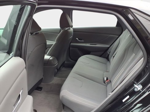 Used 2023 Hyundai Elantra Blue image 12