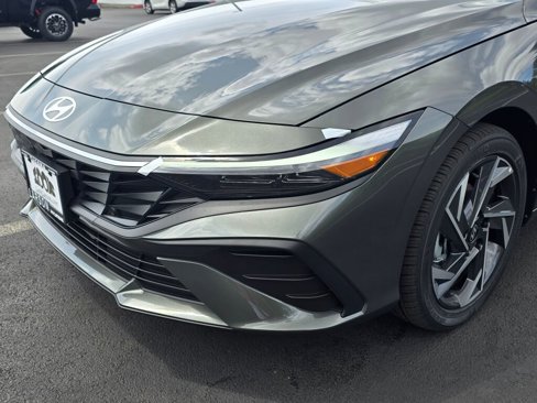 New 2025 Hyundai Elantra Sport image 10