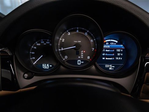 Used 2025 Porsche Macan image 20