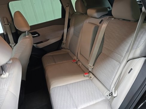 Used 2023 Nissan Rogue SV image 30