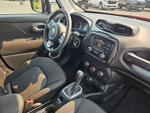 Used 2020 Jeep Renegade Sport w/ Sport Appearance Group image 12
