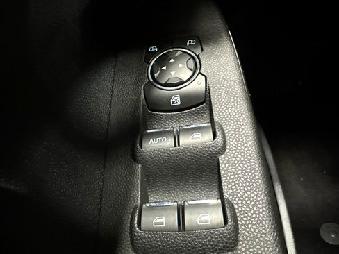 Used 2020 Ford EcoSport Titanium image 33